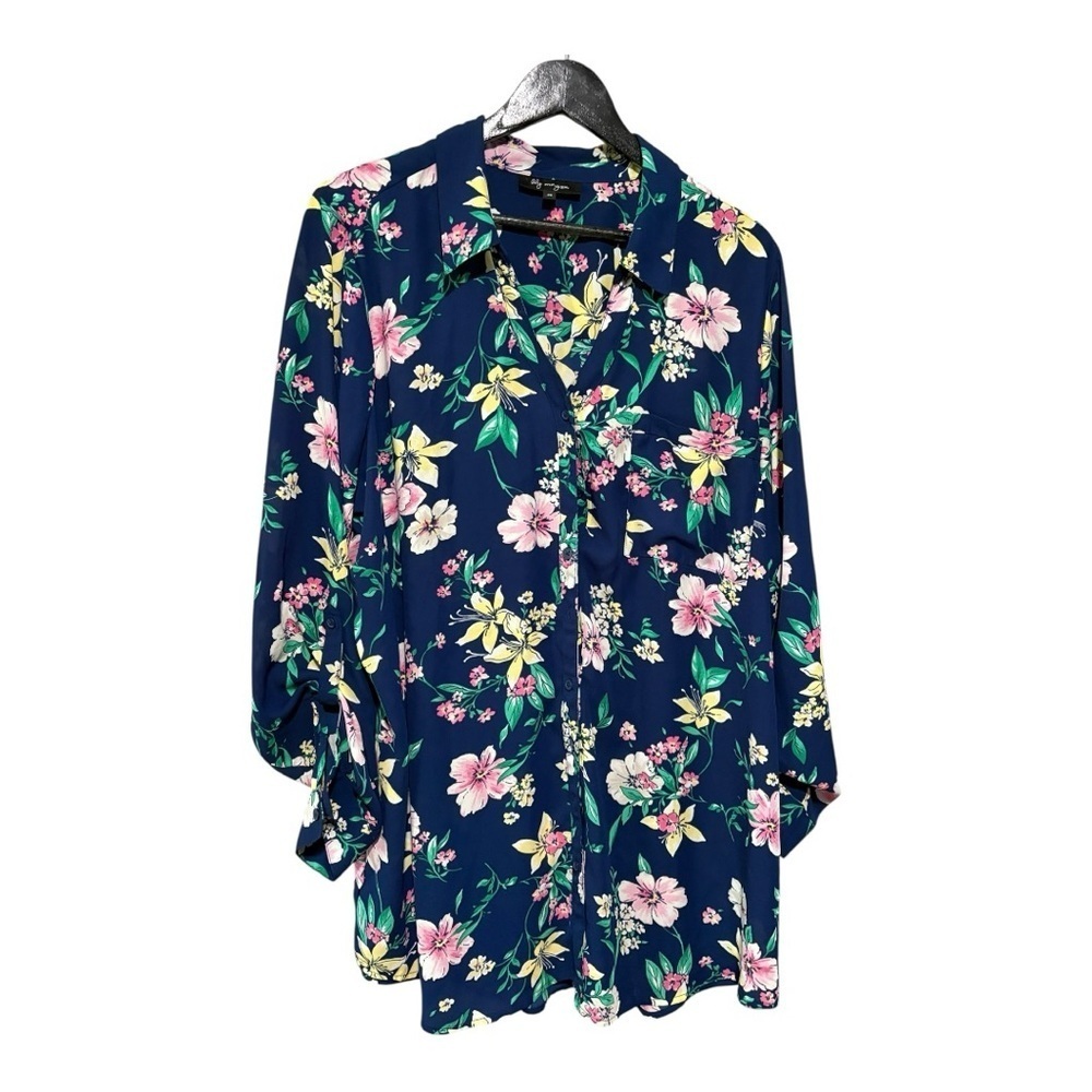 Navy Floral Button Down Blouse/Shirt. Size 2X. Lilly Morgan NWT